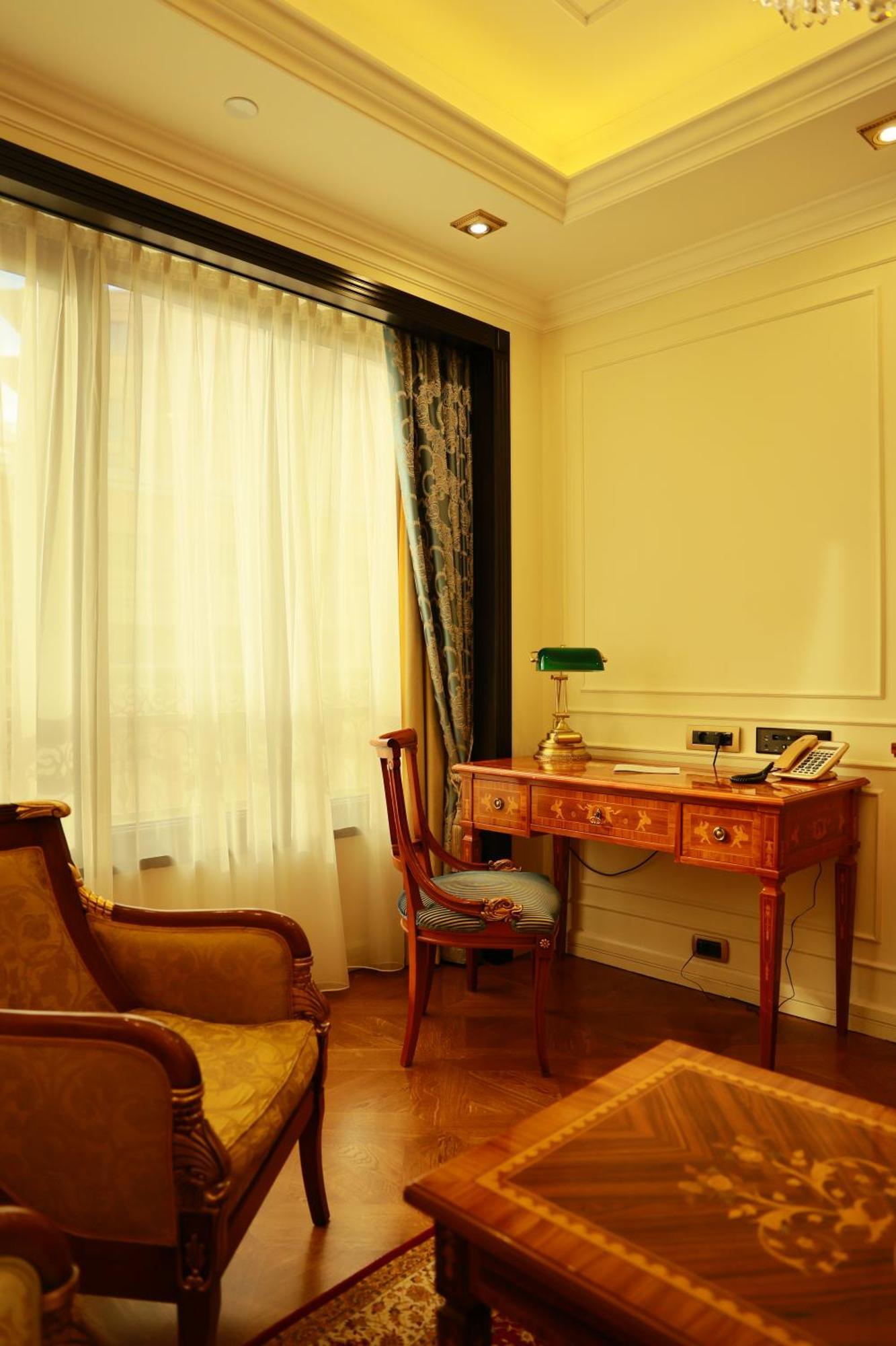 Golden Palace Hotel Єреван Екстер'єр фото