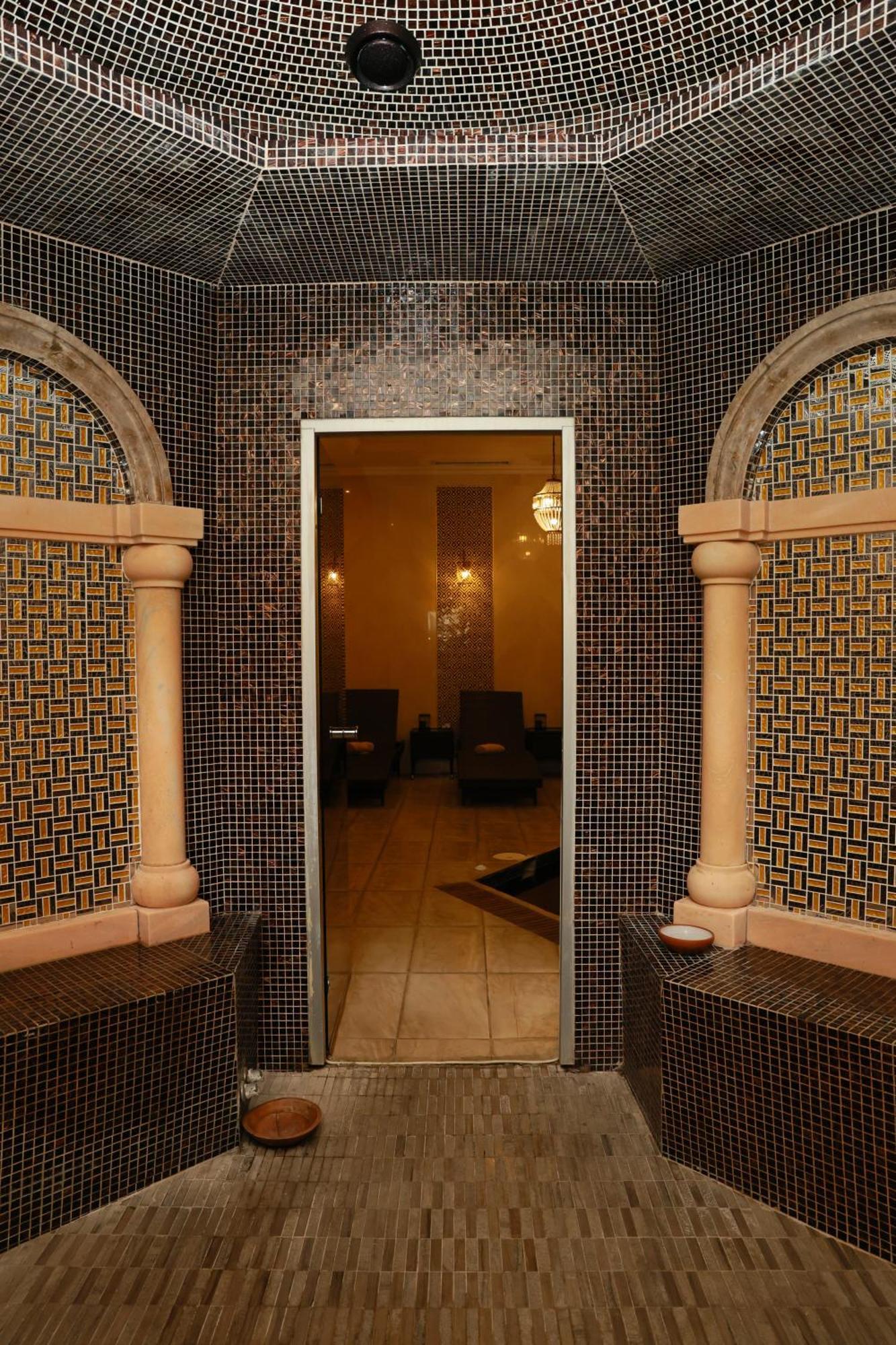 Golden Palace Hotel Єреван Екстер'єр фото
