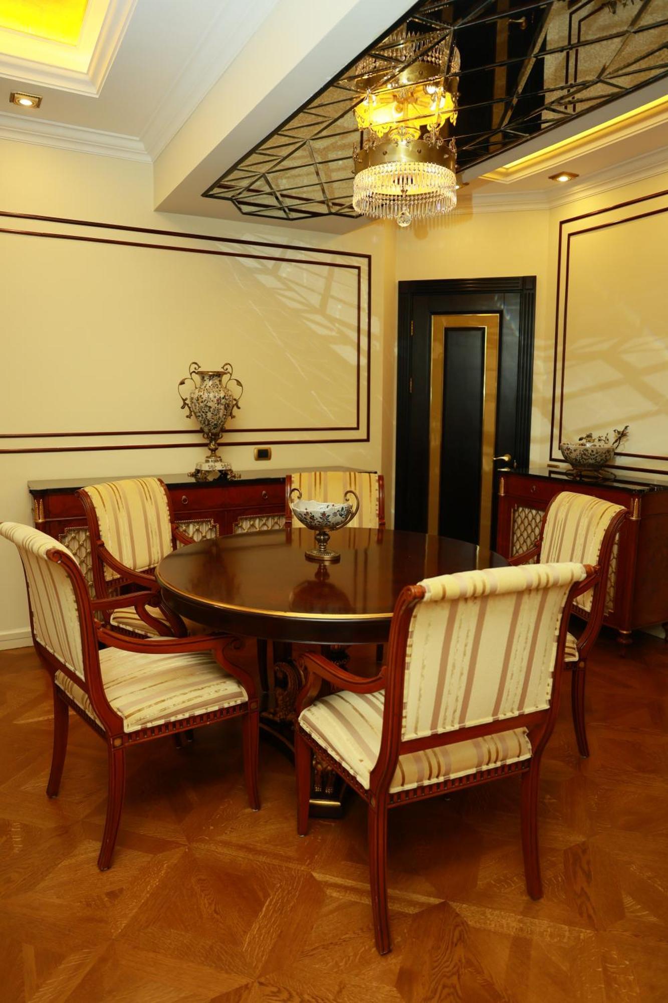Golden Palace Hotel Єреван Екстер'єр фото