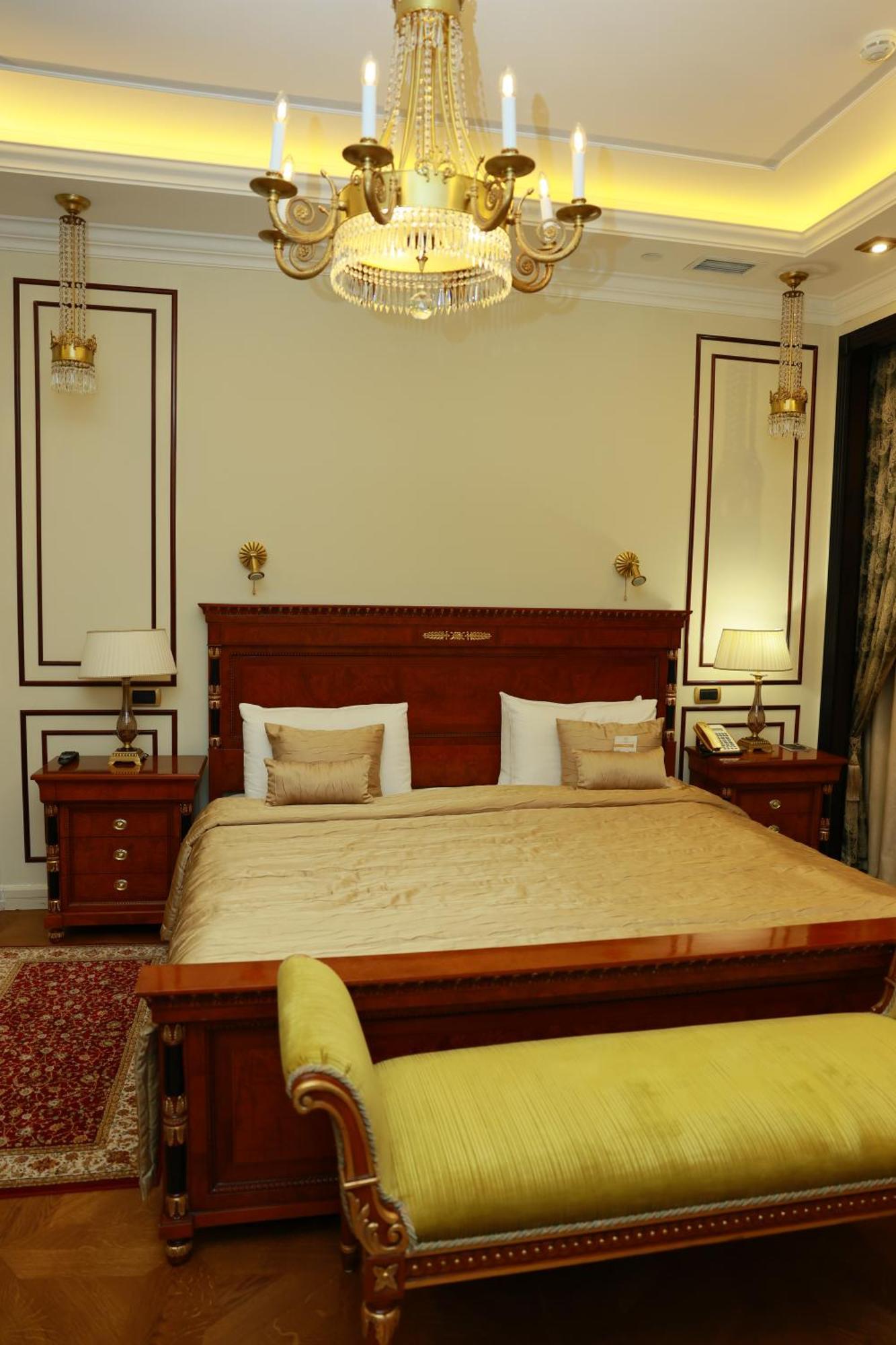 Golden Palace Hotel Єреван Екстер'єр фото