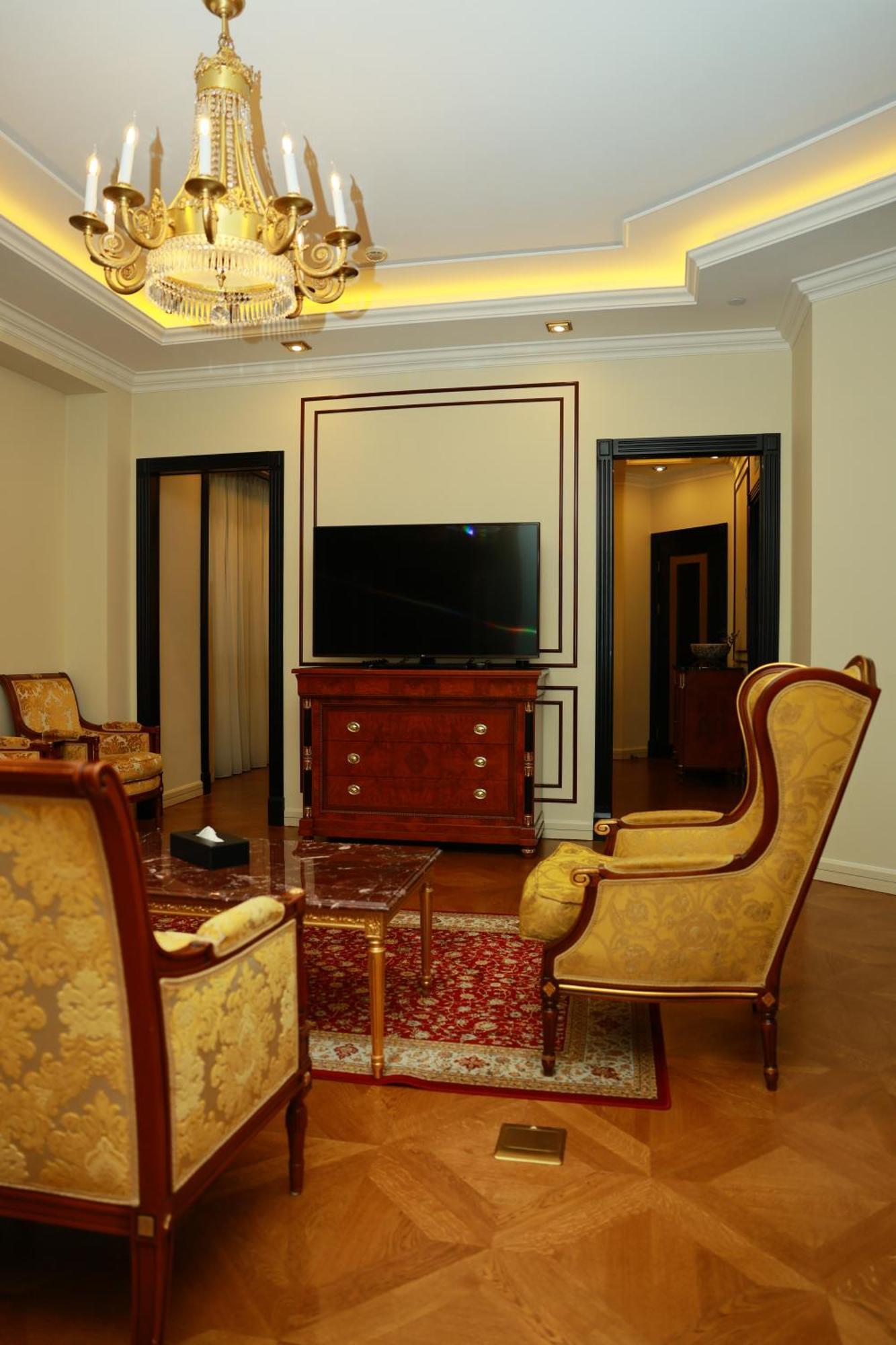 Golden Palace Hotel Єреван Екстер'єр фото