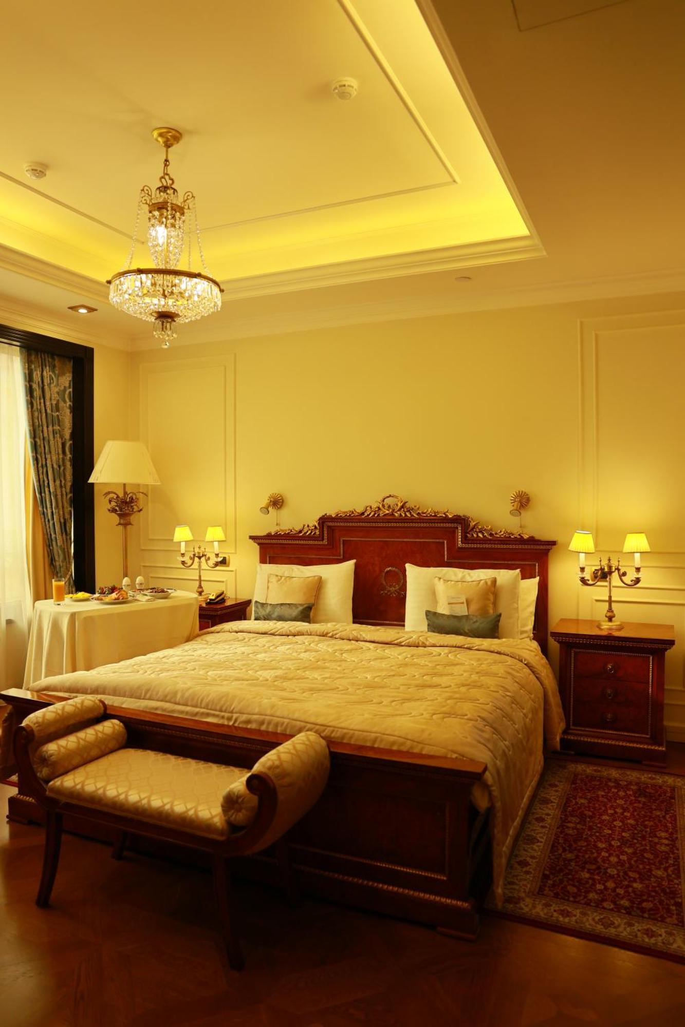 Golden Palace Hotel Єреван Екстер'єр фото