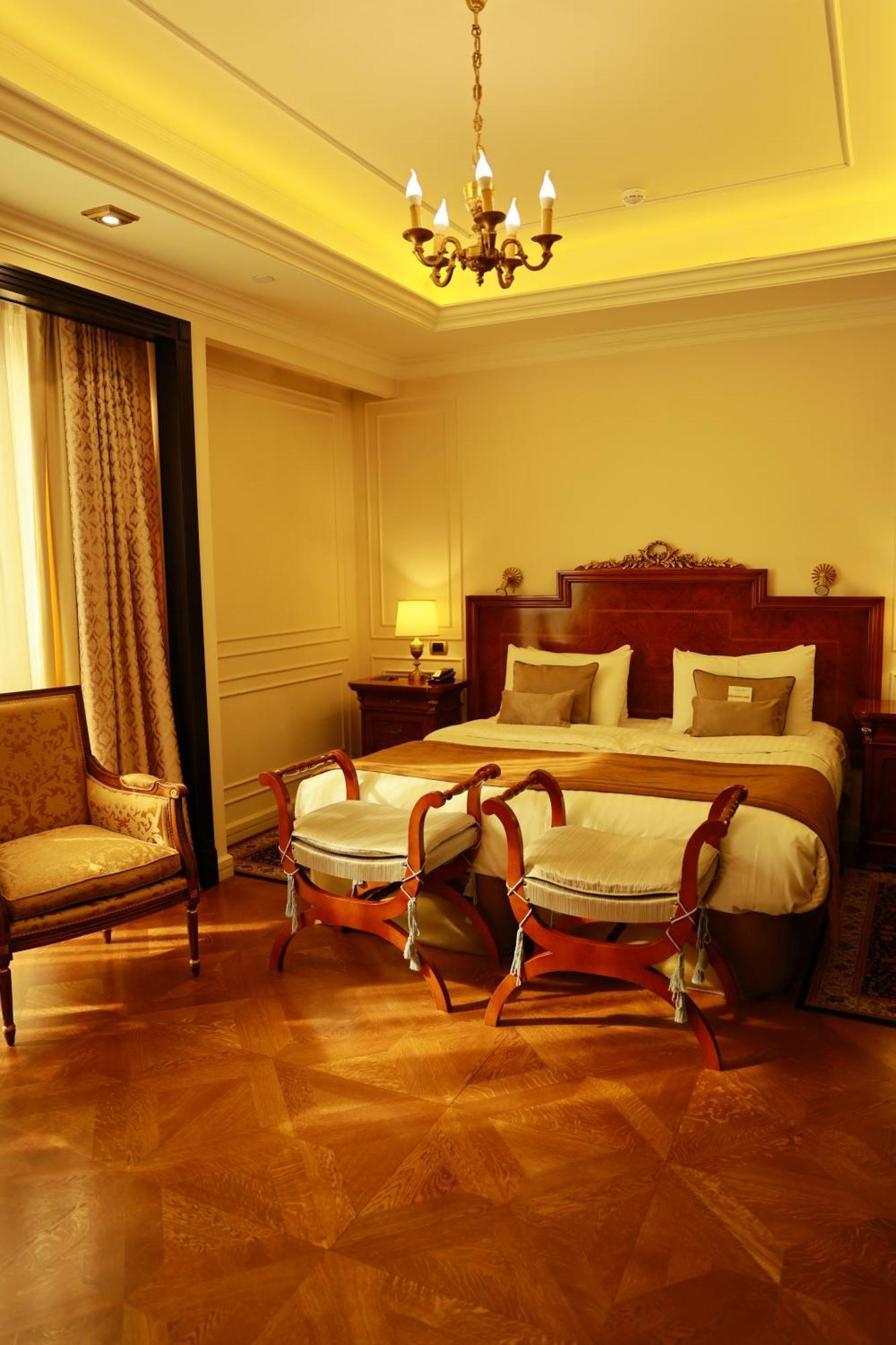 Golden Palace Hotel Єреван Екстер'єр фото