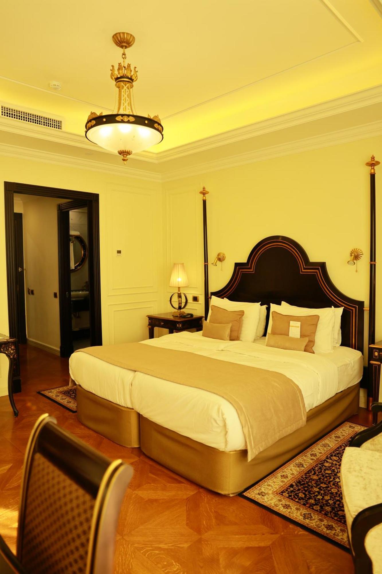 Golden Palace Hotel Єреван Екстер'єр фото