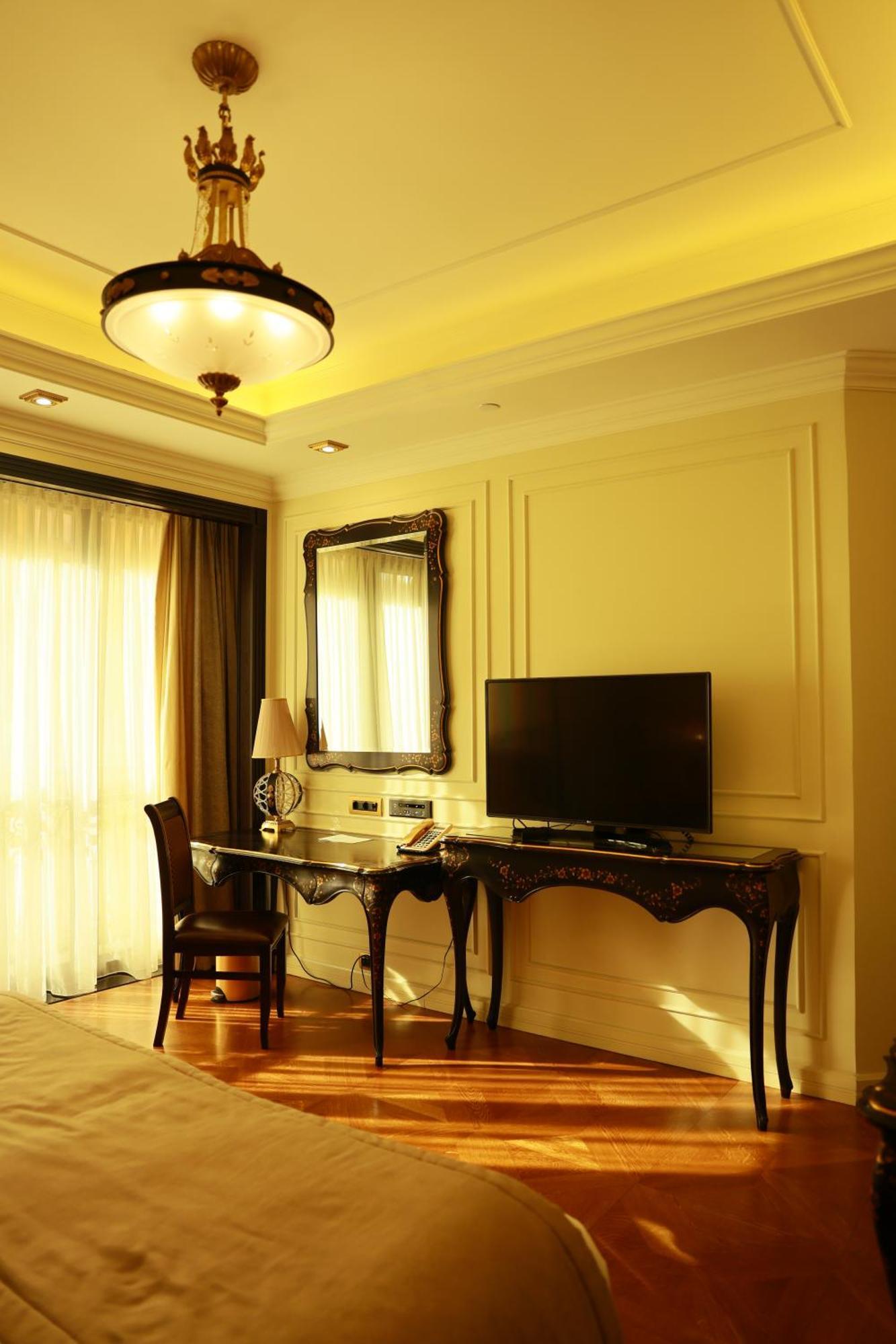 Golden Palace Hotel Єреван Екстер'єр фото